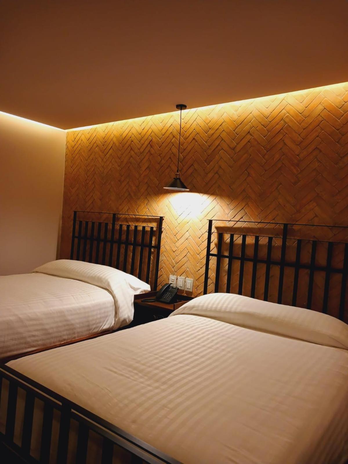 Hotel Boutique Divino Sol Leon Exterior photo